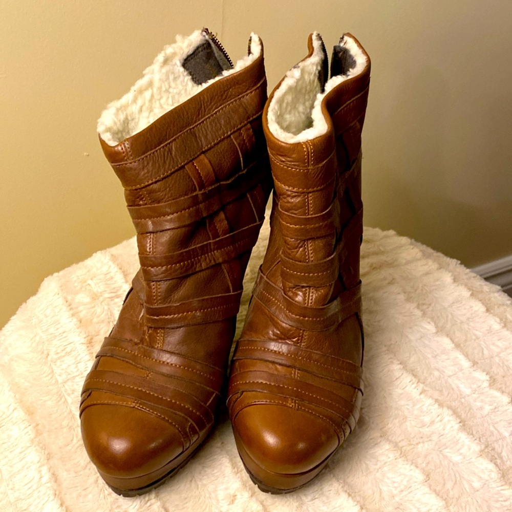 Brand new winter bootie heels!! Look great while keeping warm.